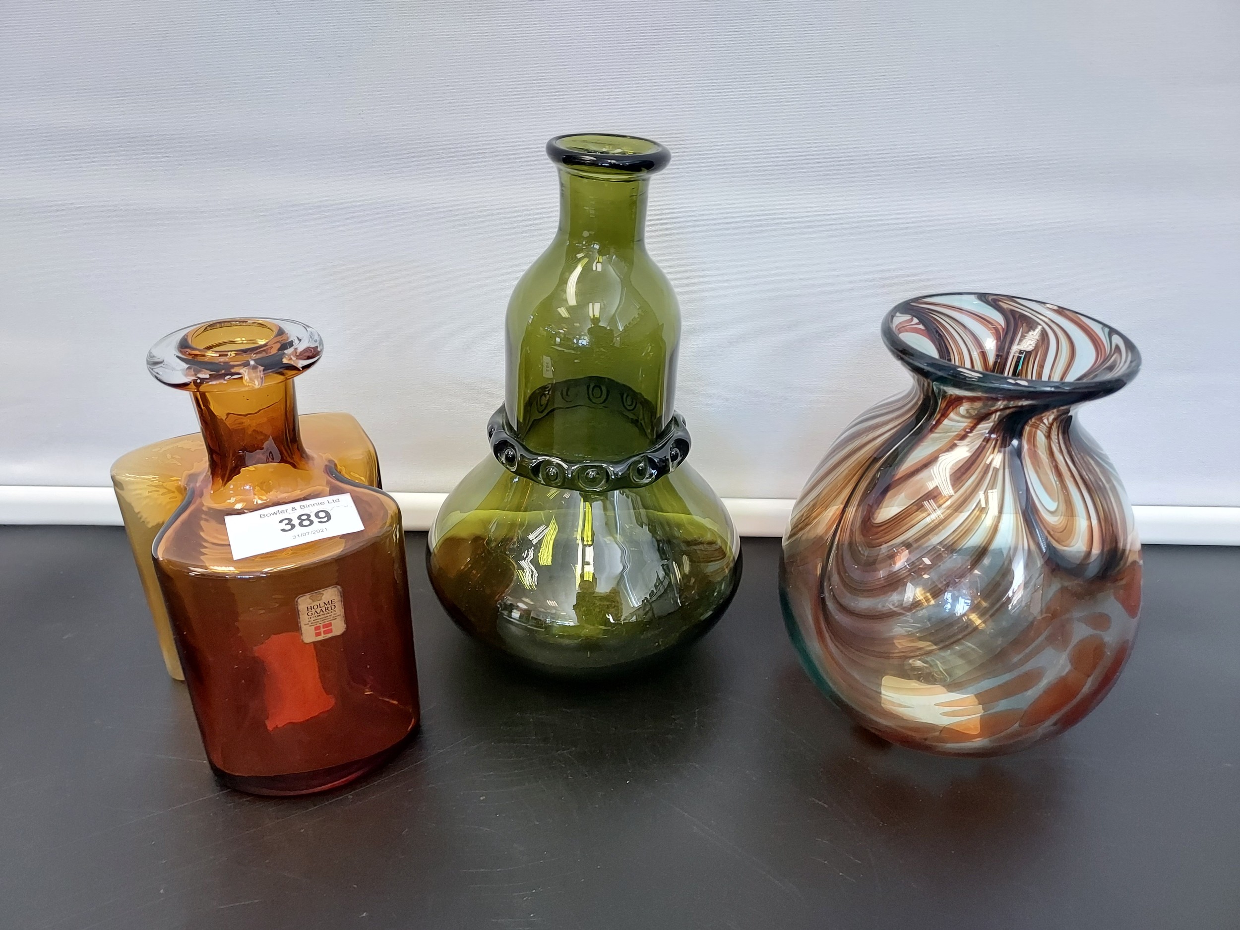 A Collection of art glass to include Swedish pear design vase & Caithness paperweights - Image 3 of 4