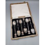 A Set of 6 boxed Birmingham silver thistle finial design tea spoons.