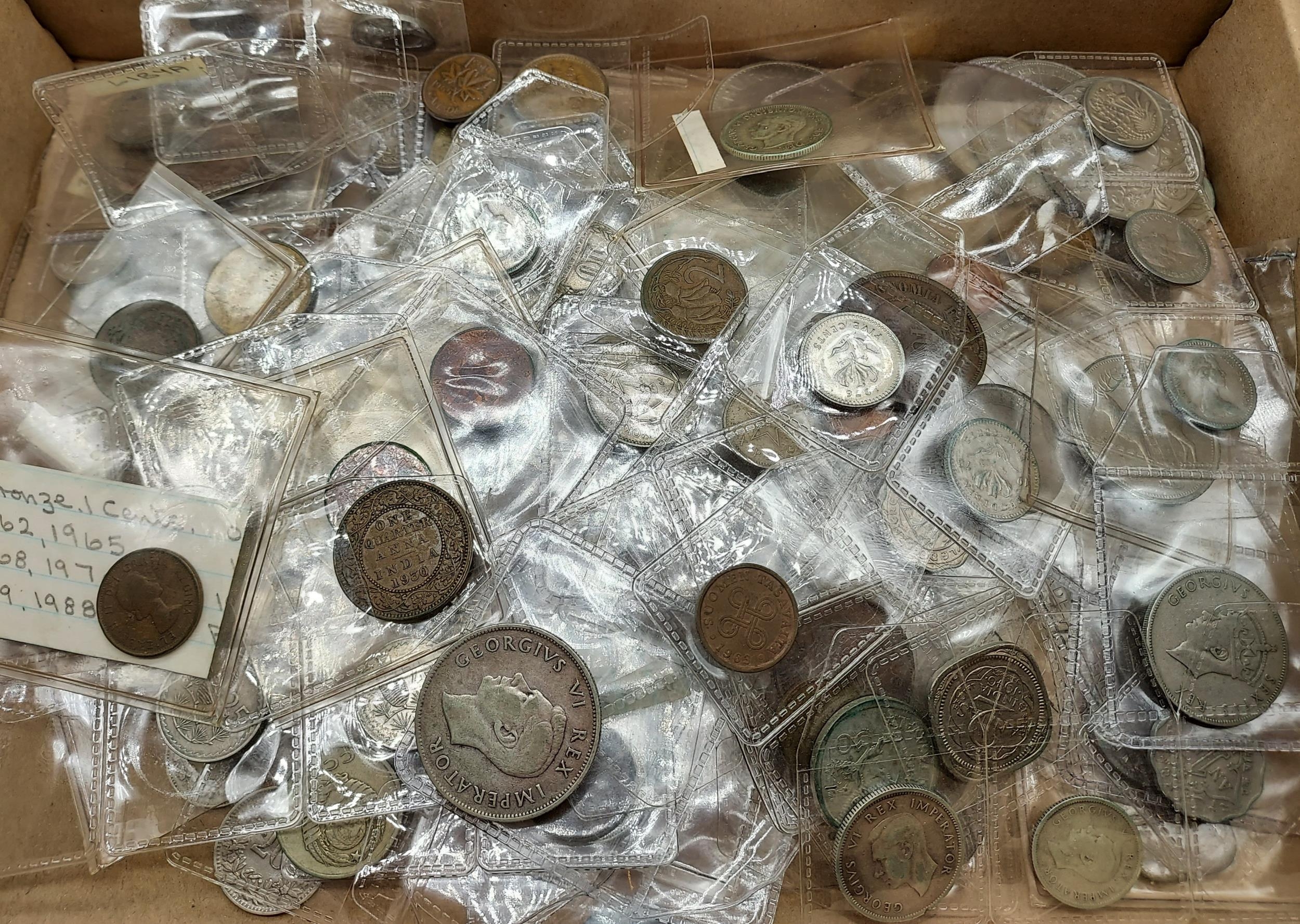 A Box containing a quantity of antique and vintage coinage includes various silver coins and foreign - Bild 2 aus 2