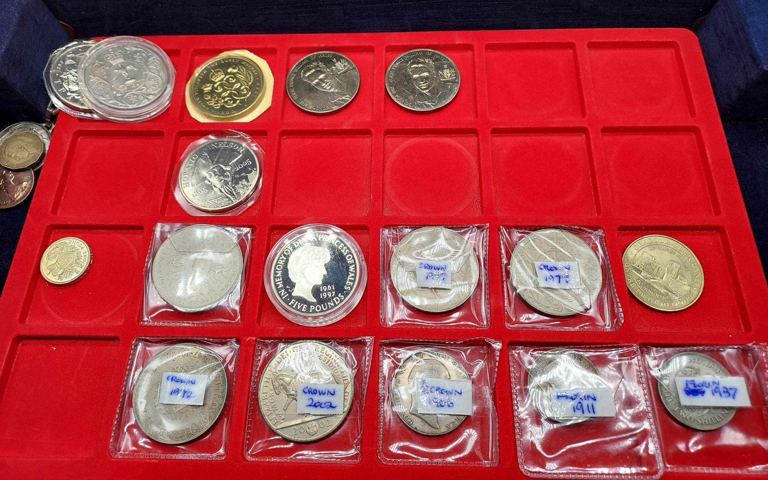 A Case containing a collection of loose coinage to include some silver crowns together with - Bild 3 aus 3