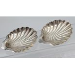 A Pair of Sheffield silver shell design dishes. Both designed on bun feet supports. [12.5cm in