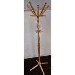 A nice example of a pine coat stand. [180cm in height]
