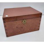 Antique dark wood chest with side handles [22x38x30cm]