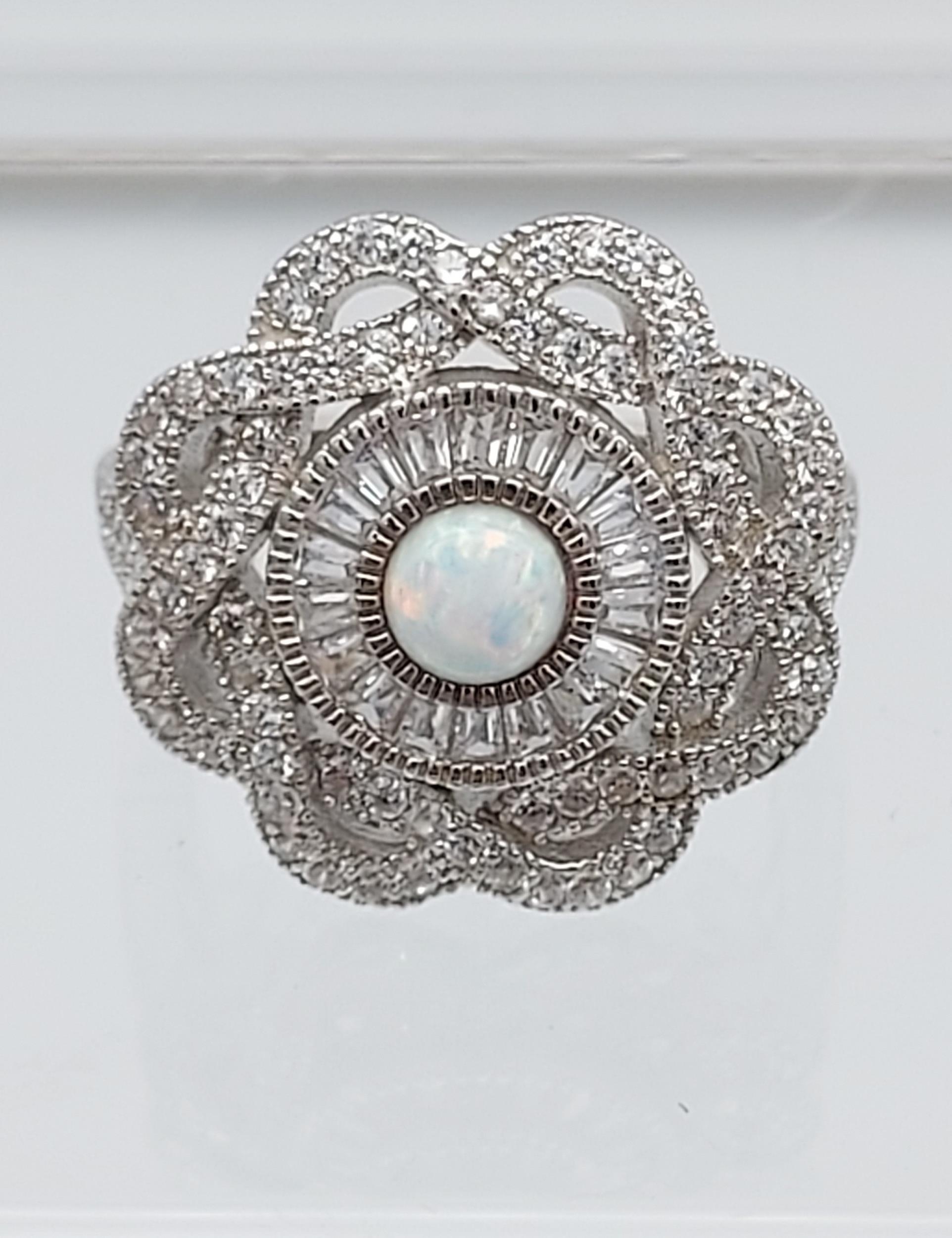 A silver CZ & opal paneled ring [7.12g] - Image 2 of 4