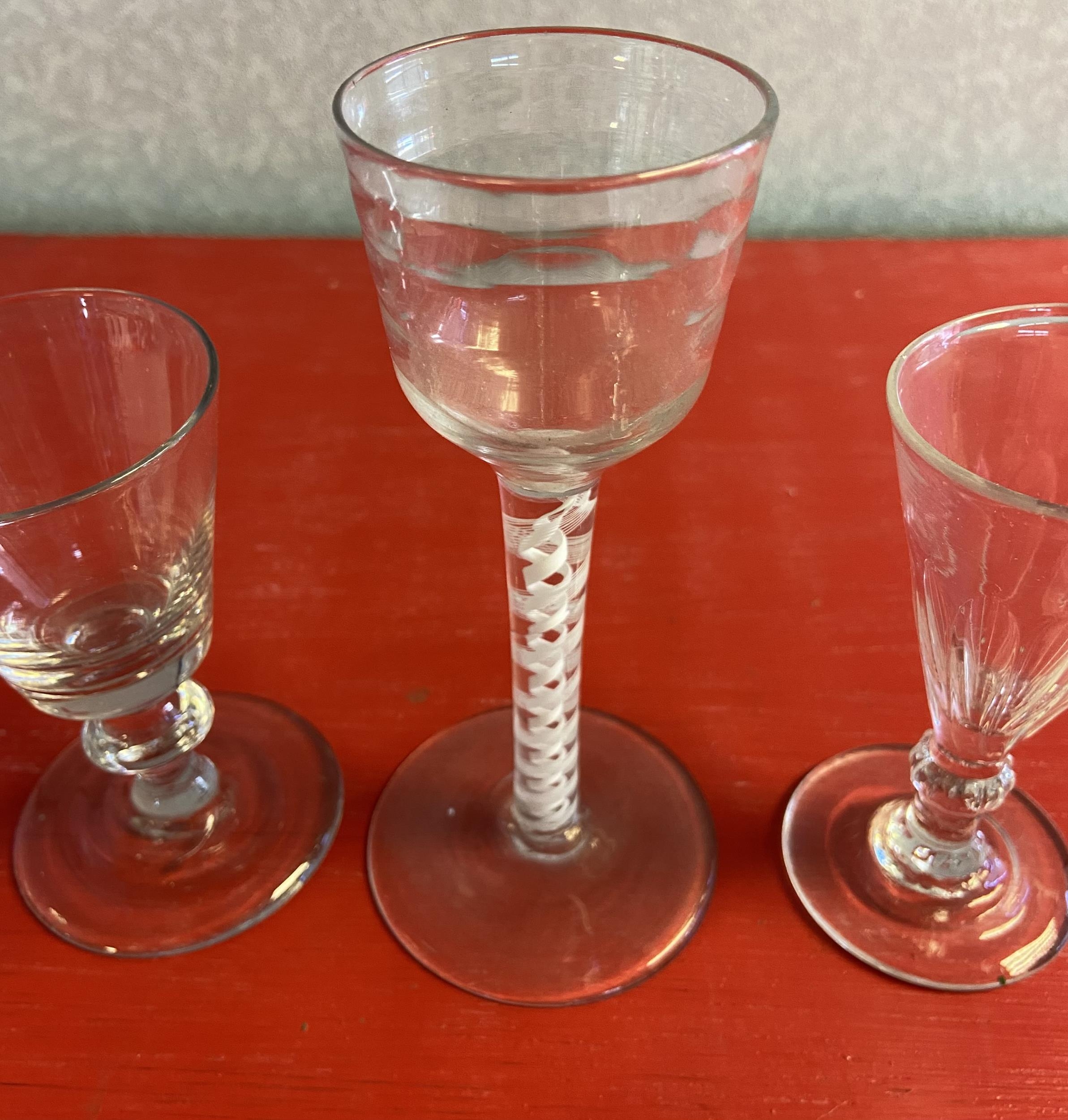 A Lot of 6 various free blown antique sherry glasses. Includes twist stem tall glass with large - Image 4 of 5