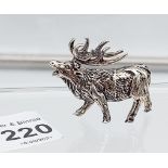 A silver figure of a rutting stag [13.75g]