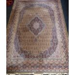 A Large ornate livingroom rug [200x300cm]
