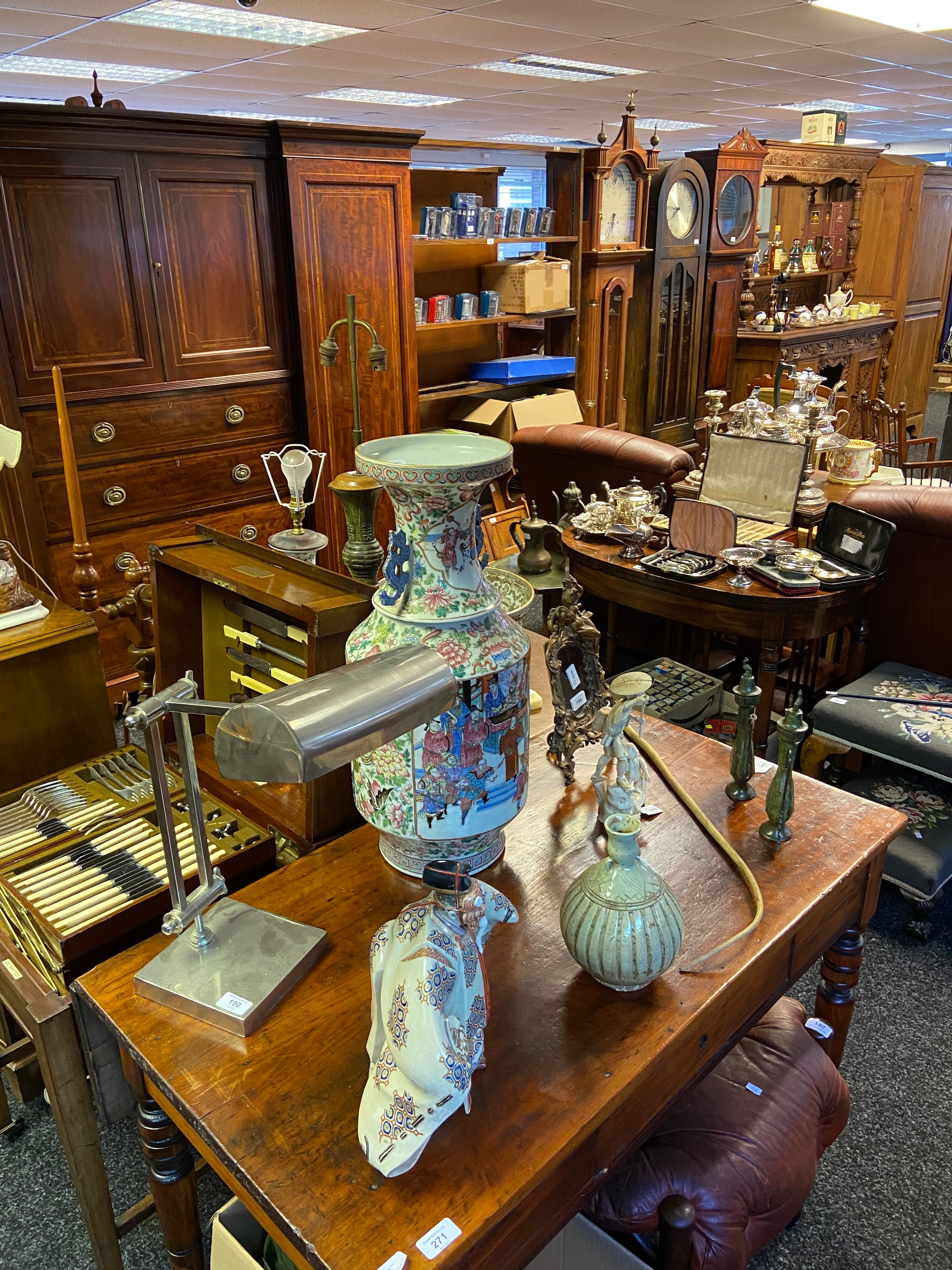 Welcome to our sale catalogue... We have a nice selection of Antique Furniture, Mid century, Fine - Image 5 of 5