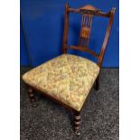 Georgian chair, scroll design support with hand carved leaf panel and motif above a pierced and