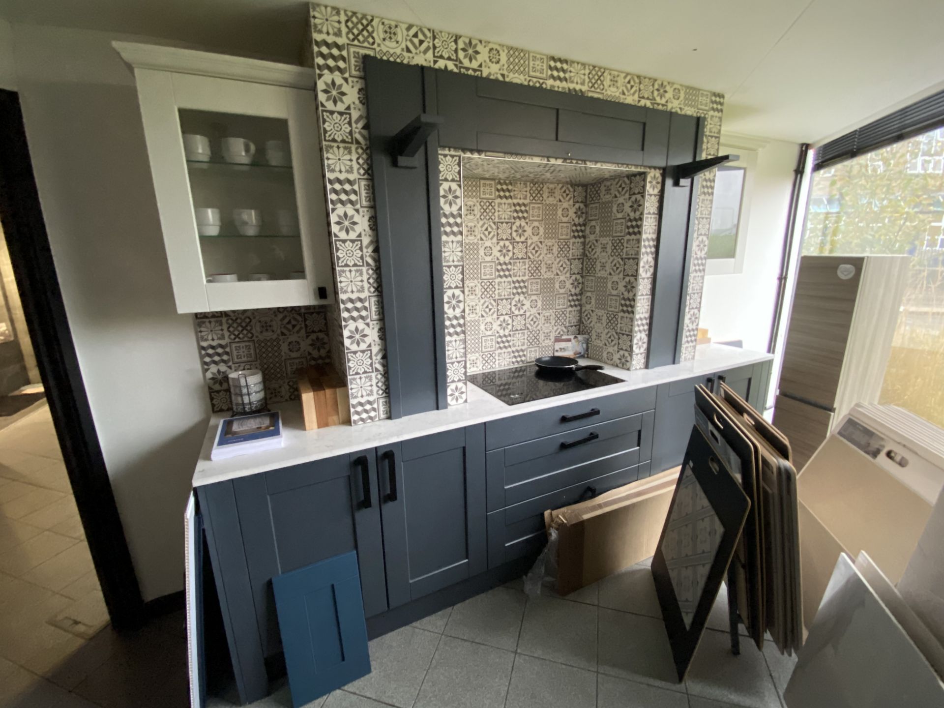Corner kitchen units in blue/gray and white, with wall mounted plate rack and cupboards, sink, workt - Image 2 of 2