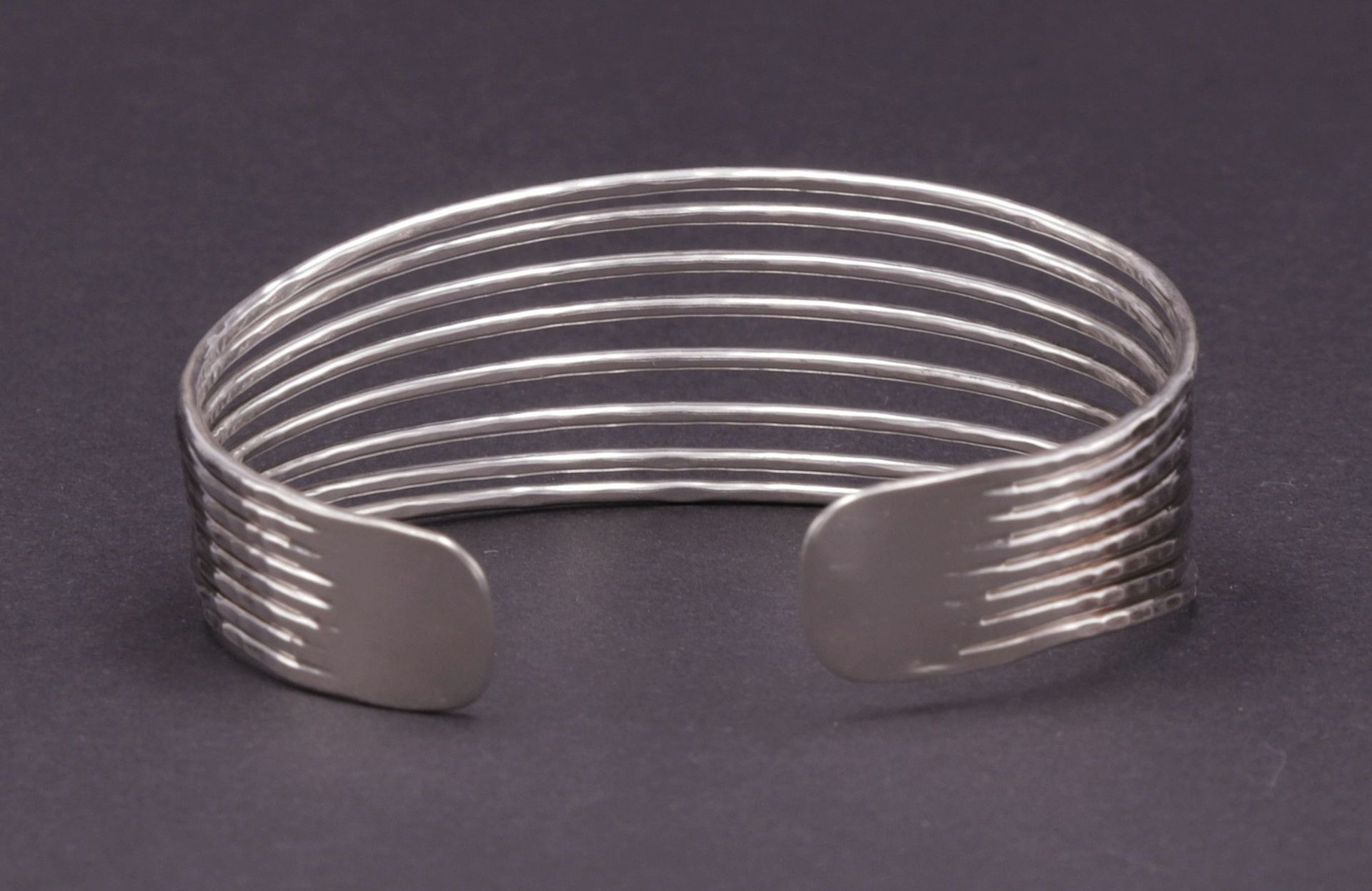 Armspange und Halskette mit Anhänger aus Silber - Bild 4 aus 4