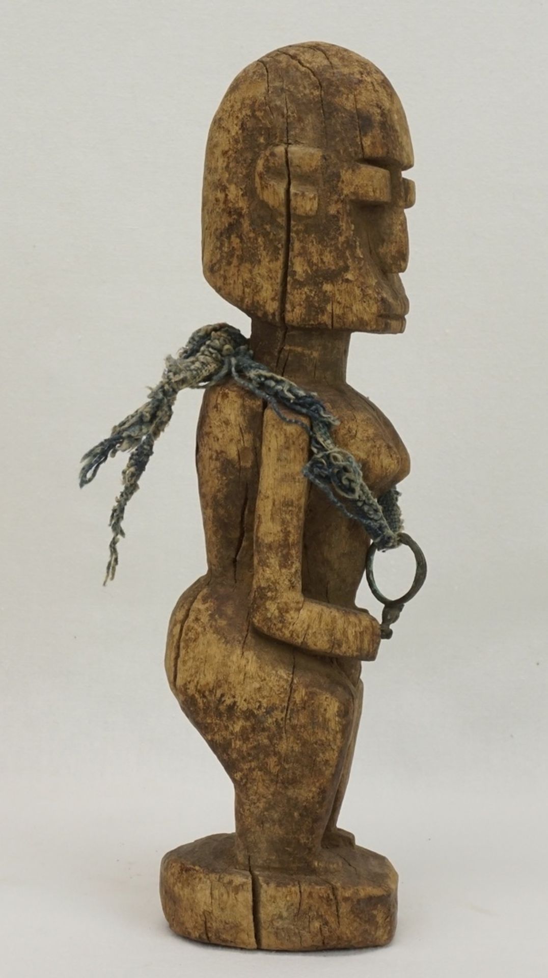 Stehende weibliche Figur der Dogon, Mali, um 1920 - Bild 4 aus 4