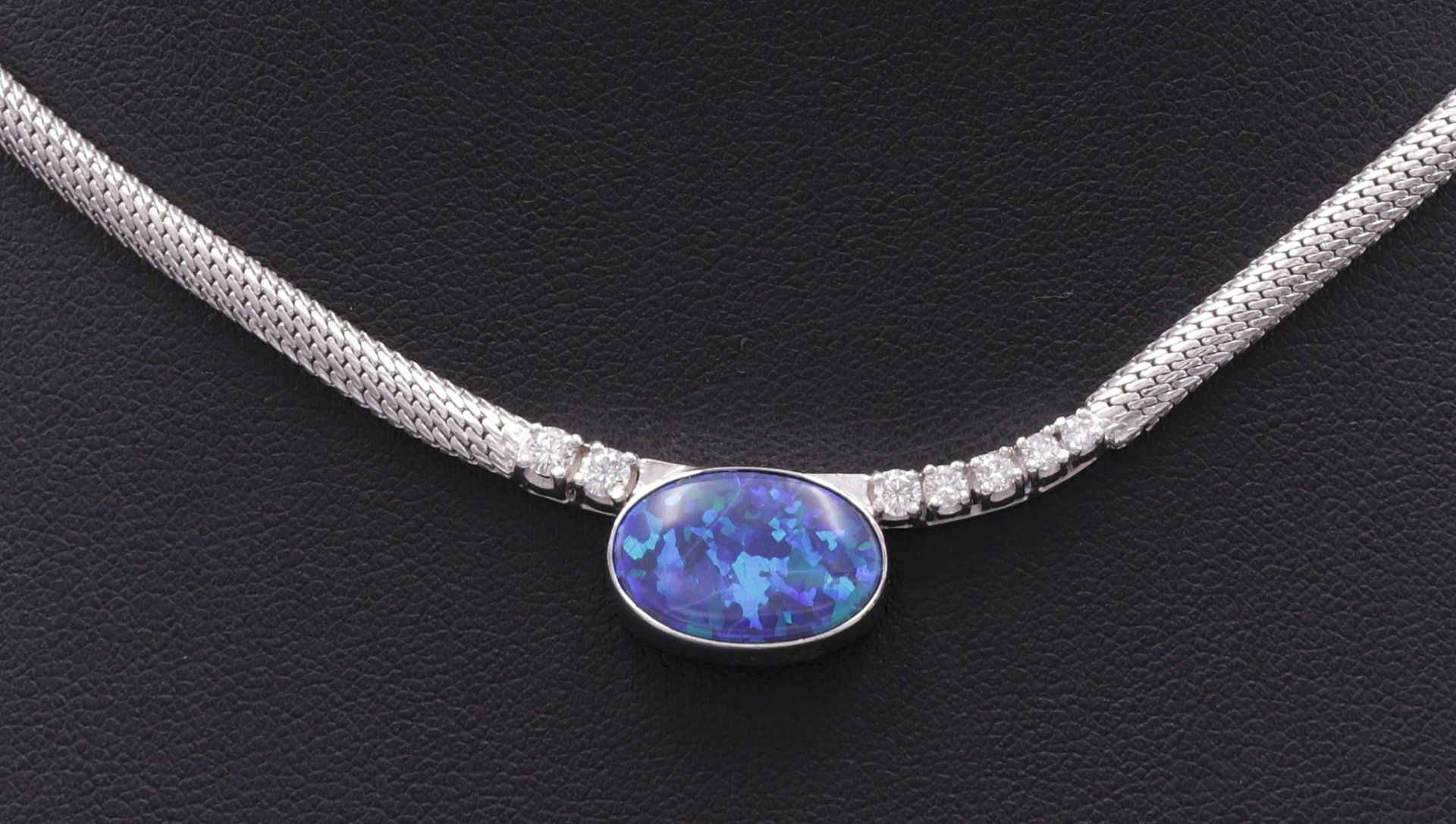 Collier mit Opal und Brillanten