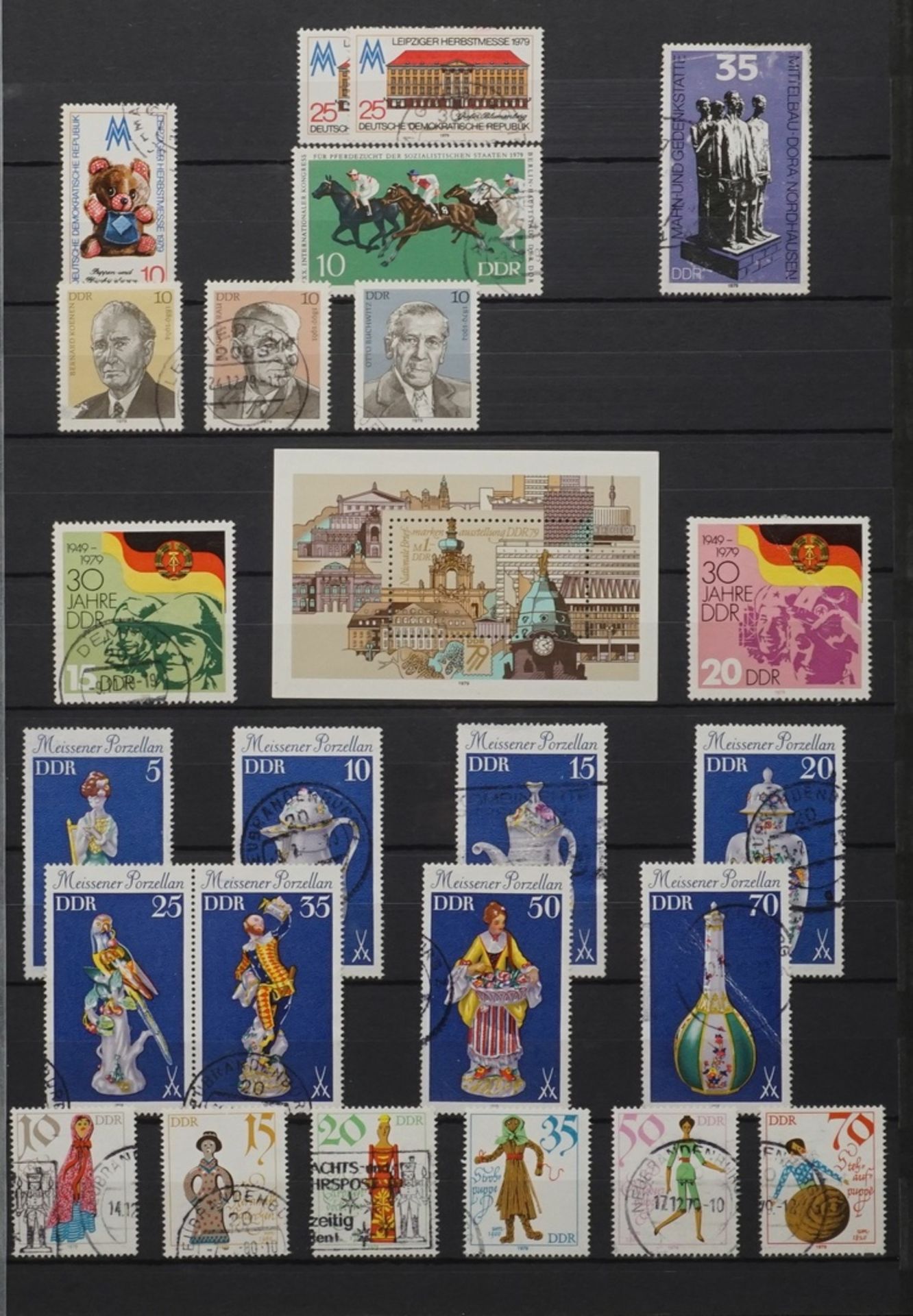 Briefmarkenalbum DDR 1975-1990