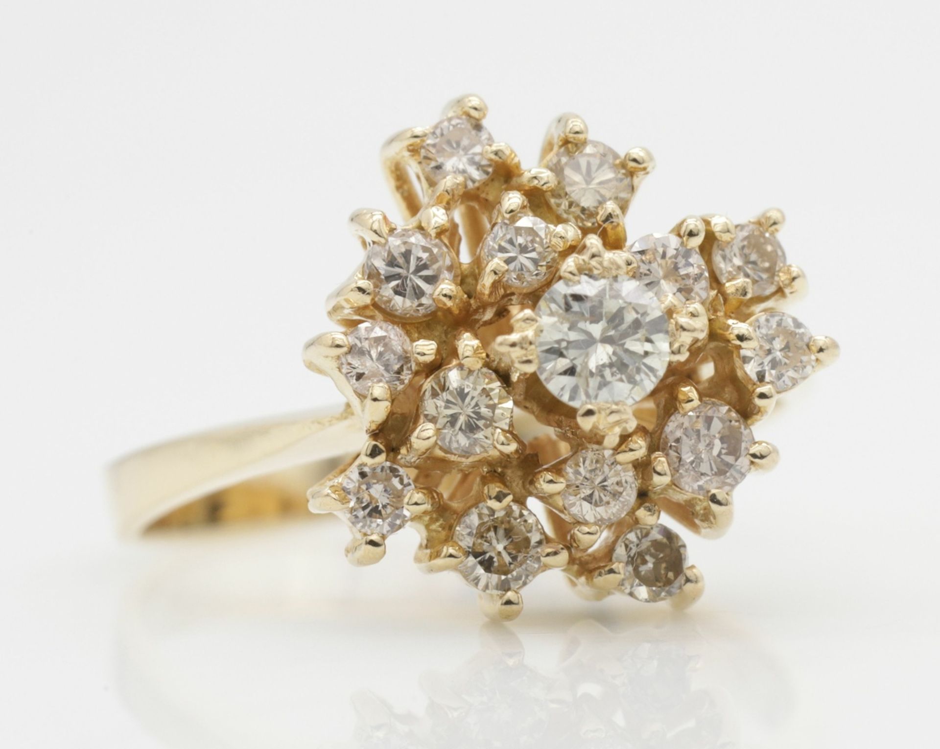 Eleganter Ring mit Brillanten