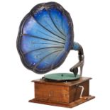 Trichtergrammophon Apollo, um 1910England, Plattenteller Ø 25 cm, Glimmer Schalldose, Metall-