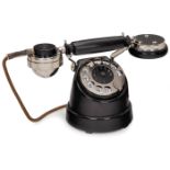 Tischfernsprecher SA25 "Kuhfuß", um 1925Hersteller: Merk Telefonbau. Metallgehäuse, Wählscheibe,