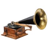 Trichtergrammophon Victor Modell R, um 1904Royal, Serien-Nr. 44071, Hersteller: "Victor Talking