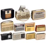 10 Kofferradios und 1 Schallbandspieler1) Braun T-22, um 1961, Frankfurt, Kunststoffgehäuse, Leder-