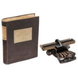 Blindenschreibmaschine und Evangelium in Blindenschrift1) Schnellschreibmaschine für die