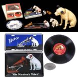 Sammlung His Master's Voice1) Nipper, Keramik, Höhe 35 cm. - 2) 6 Platzdeckel und 6 Untersetzer in