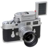 Frühe Leica M3 mit Elmar 2,8/5 cm, um 1955 Leitz, Wetzlar. 1) Leica M3, Nr. 759495,