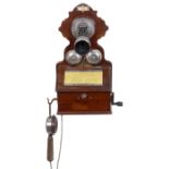 Deutsches Wandtelephon Modell M1900, ab 1900 Nußbaumgehäuse, geprägt mit Krone und den Datum 18.2.