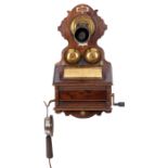 Wandtelephon OB 04 von Mix & Genest, um 1904 Gehäuse Nr. 43976, Nußbaumgehäuse mit kleinem Emaille-