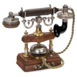 Tischtelephon L.M. Ericsson Modell BC 2000, um 1892 Schwedisches Haustelephon, Nußbaum,