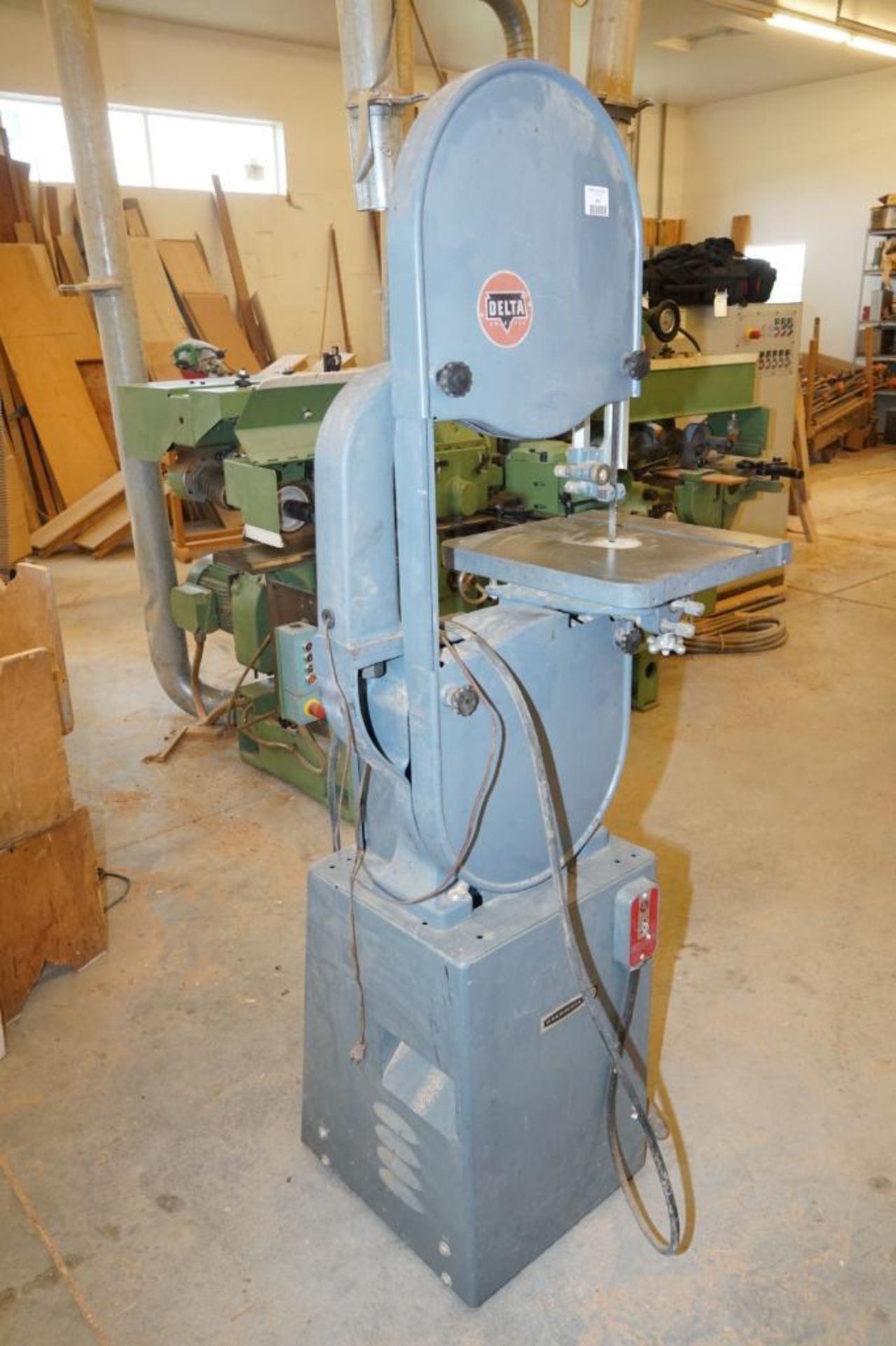 Delta Bandsaw - Image 2 of 7