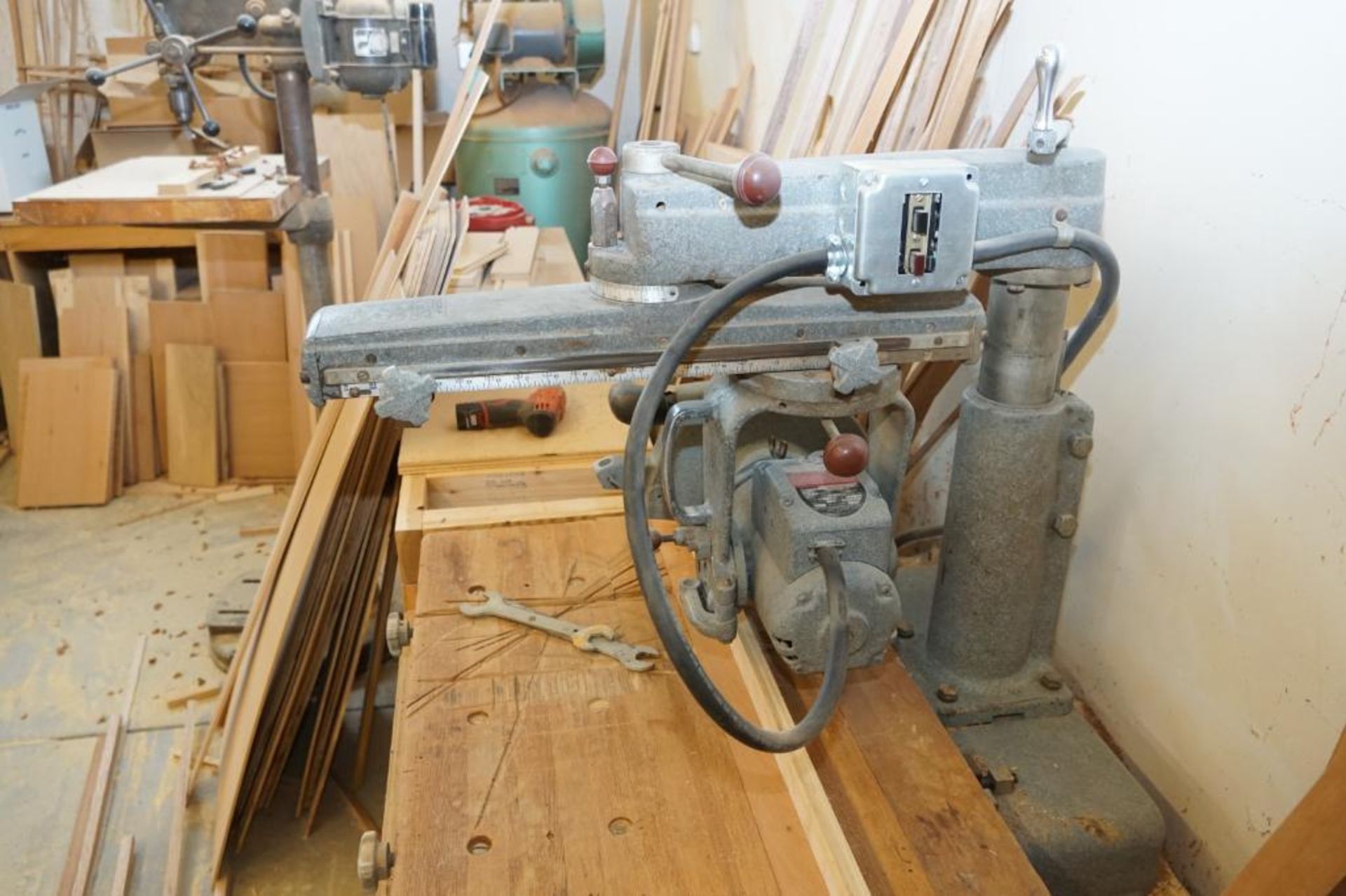 Delta 10 in. Multi Plex Radial Arm Saw - Image 8 of 8