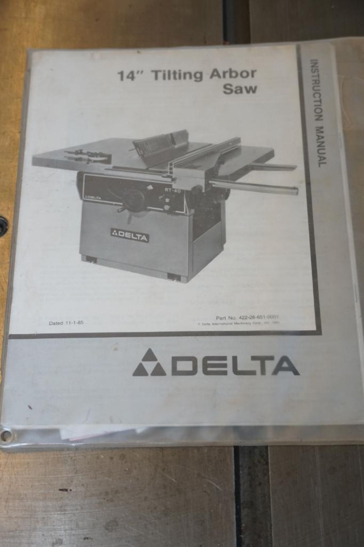 Delta RT40 14 in. Tilting Arbor Saw - Image 11 of 11