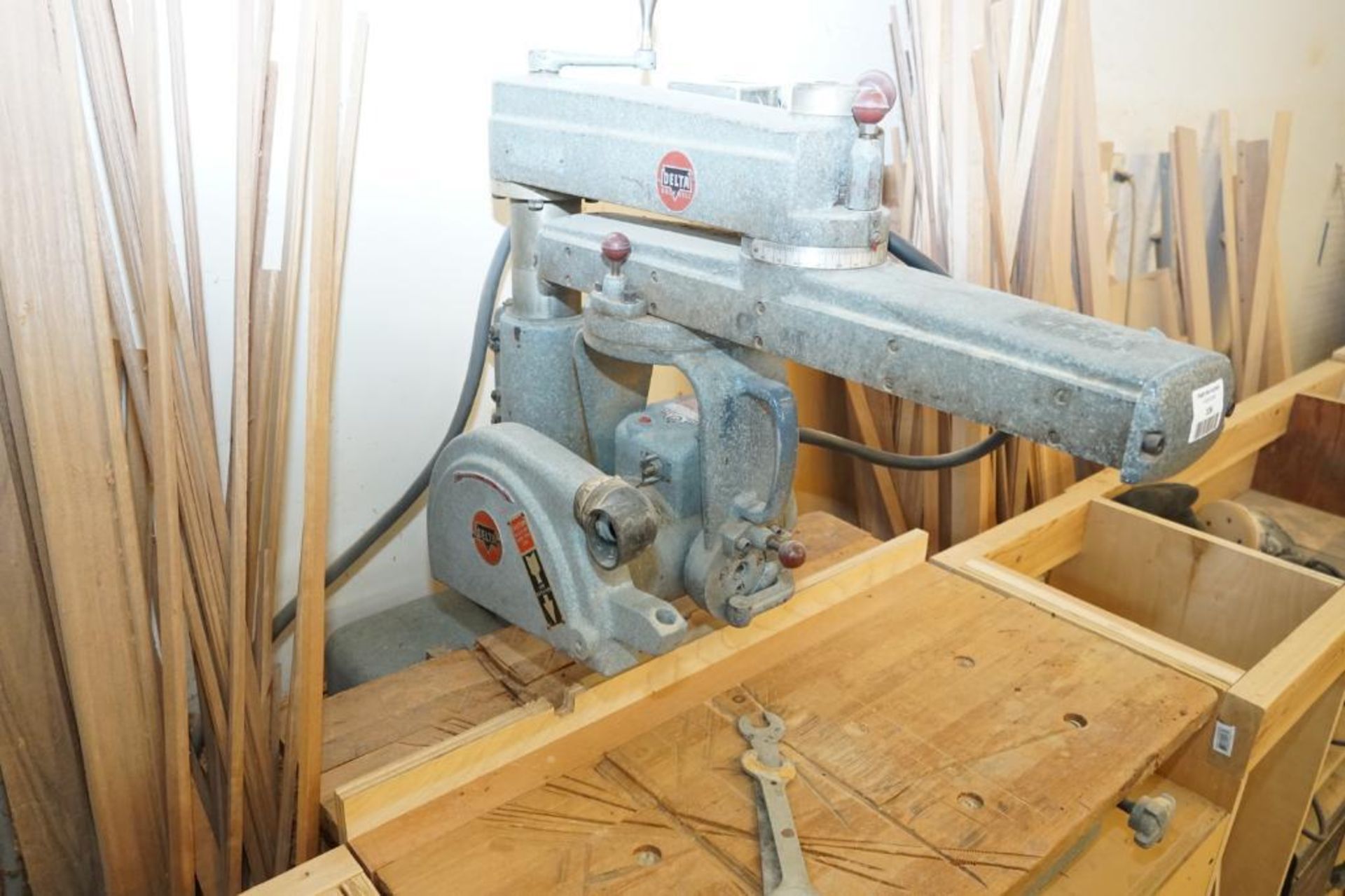 Delta 10 in. Multi Plex Radial Arm Saw - Image 4 of 8