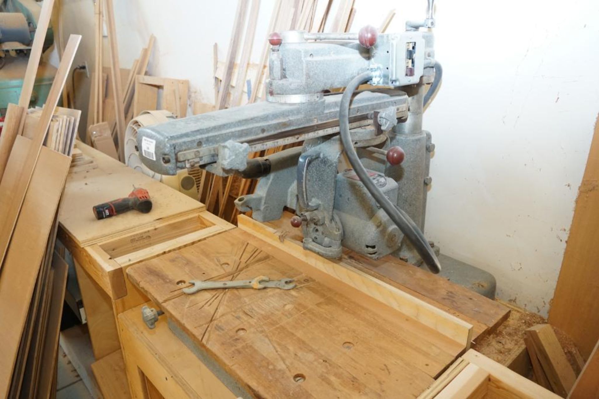 Delta 10 in. Multi Plex Radial Arm Saw - Image 3 of 8