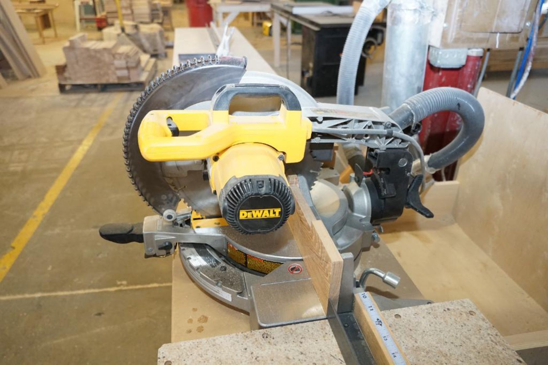 DeWalt 12 in. Compound Miter Saw - Image 5 of 6