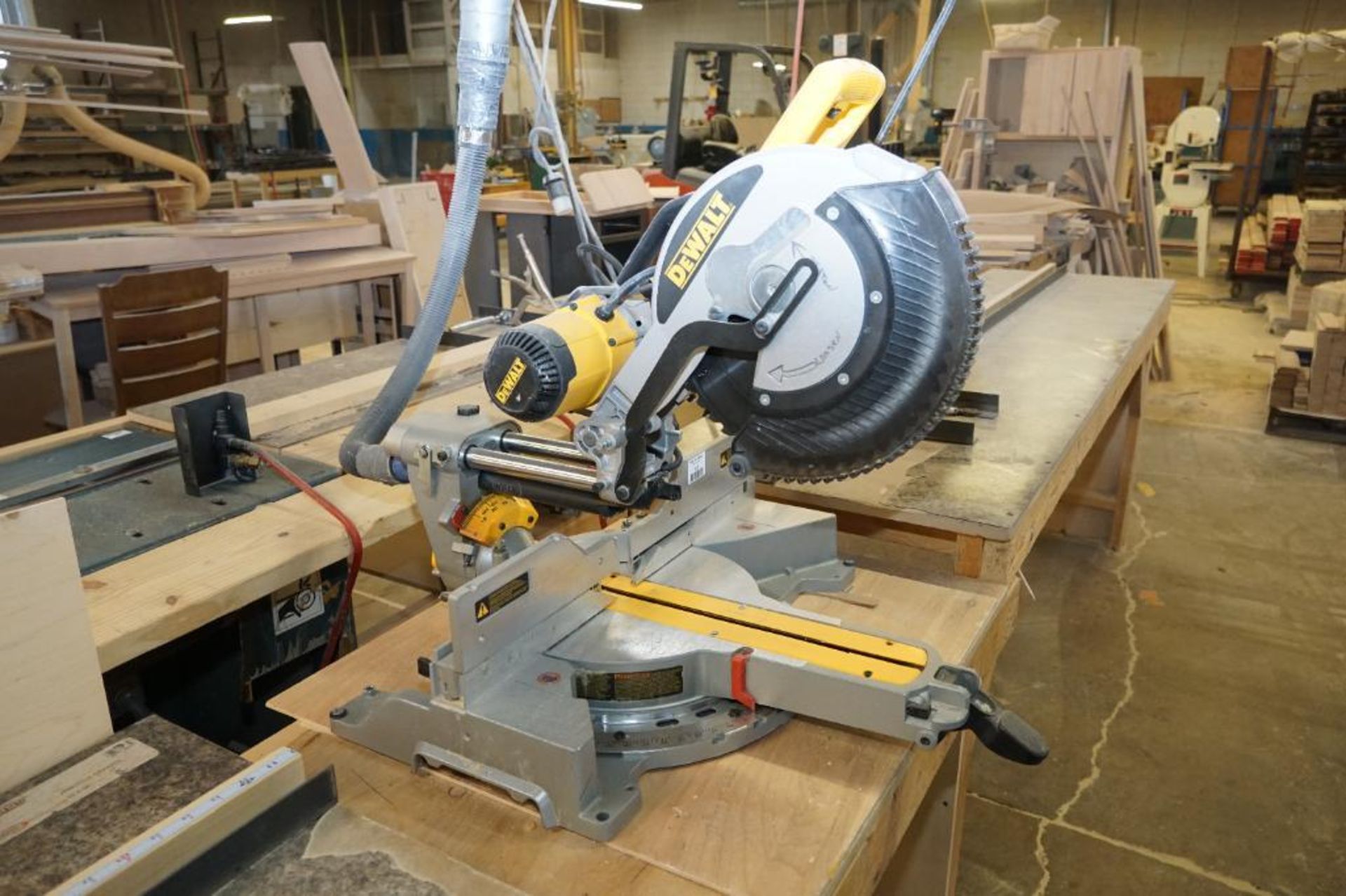 DeWalt 12 in. Double Bevel Sliding Compound Miter Saw - Image 3 of 8