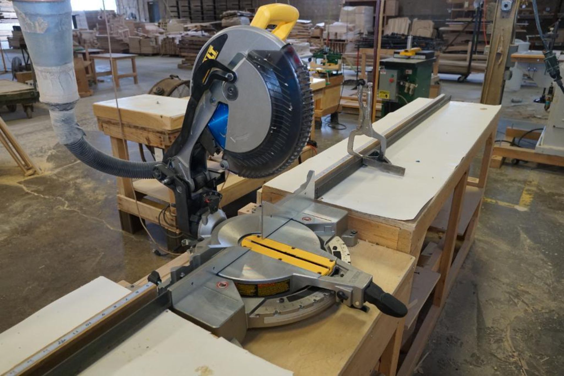 DeWalt DW715 12 in. Compound Miter Saw - Image 3 of 7