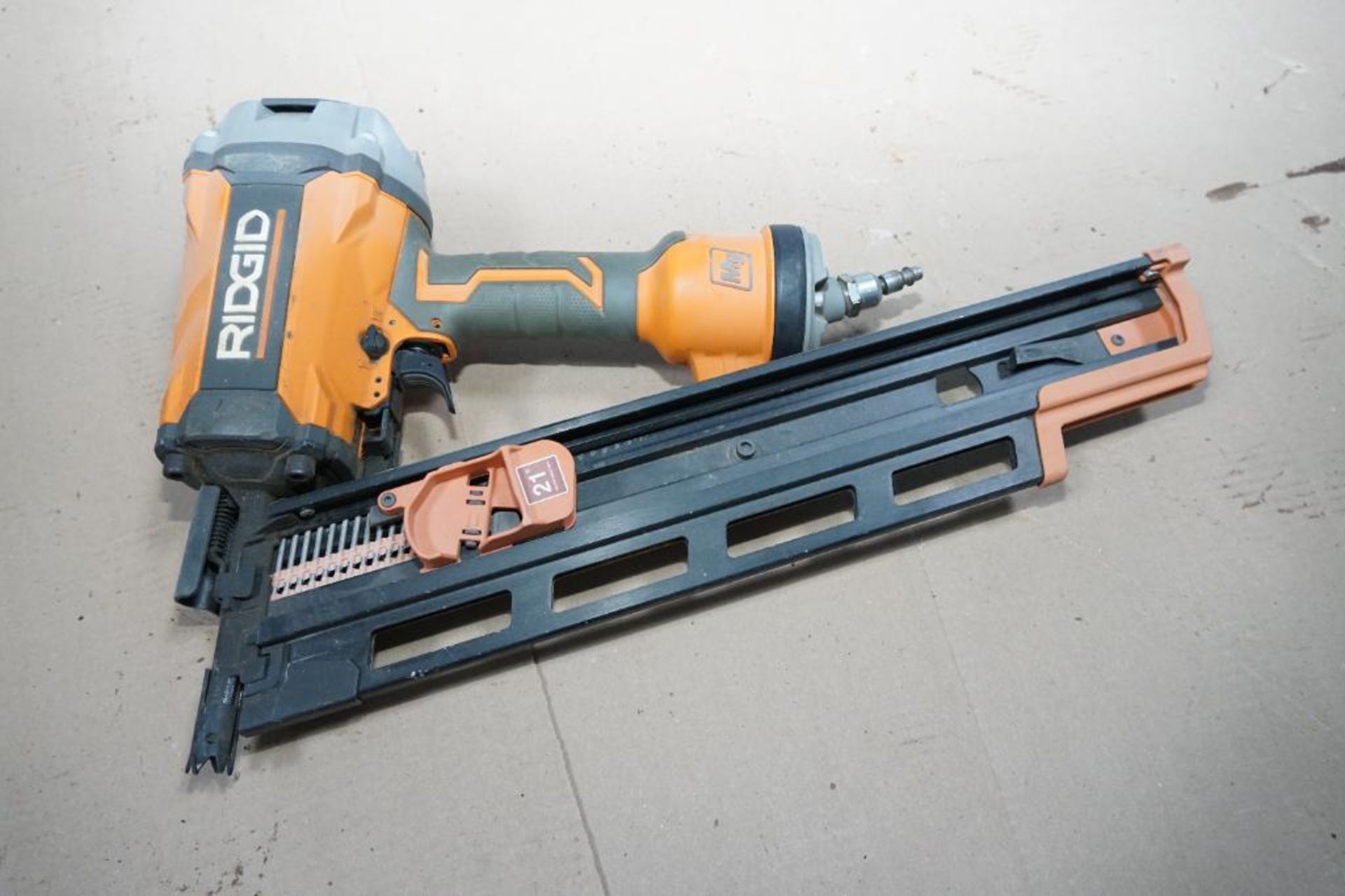 Ridgid 3 1/2" Framing Nailer and Grease Gun - Image 3 of 3