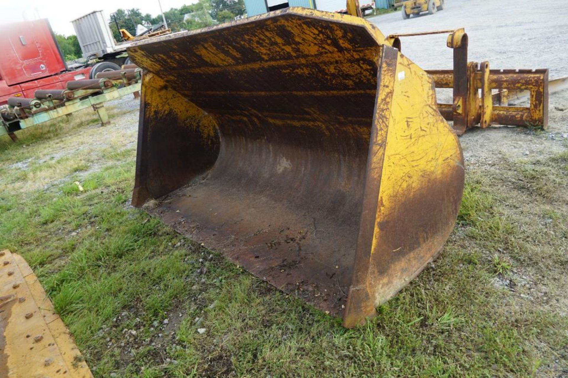 Loader Bucket - Image 2 of 7