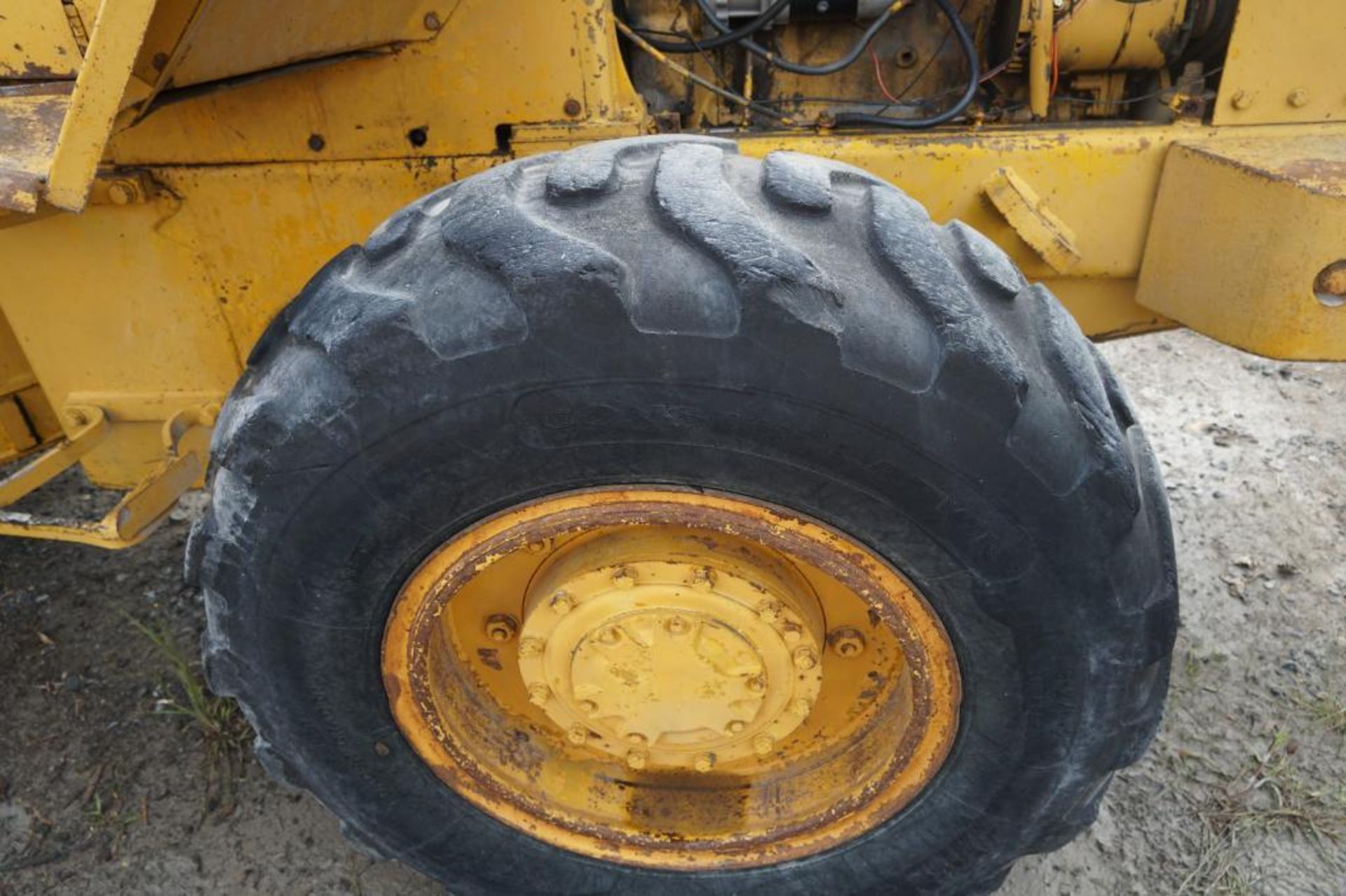 CAT 920 Wheel Loader - Image 36 of 55