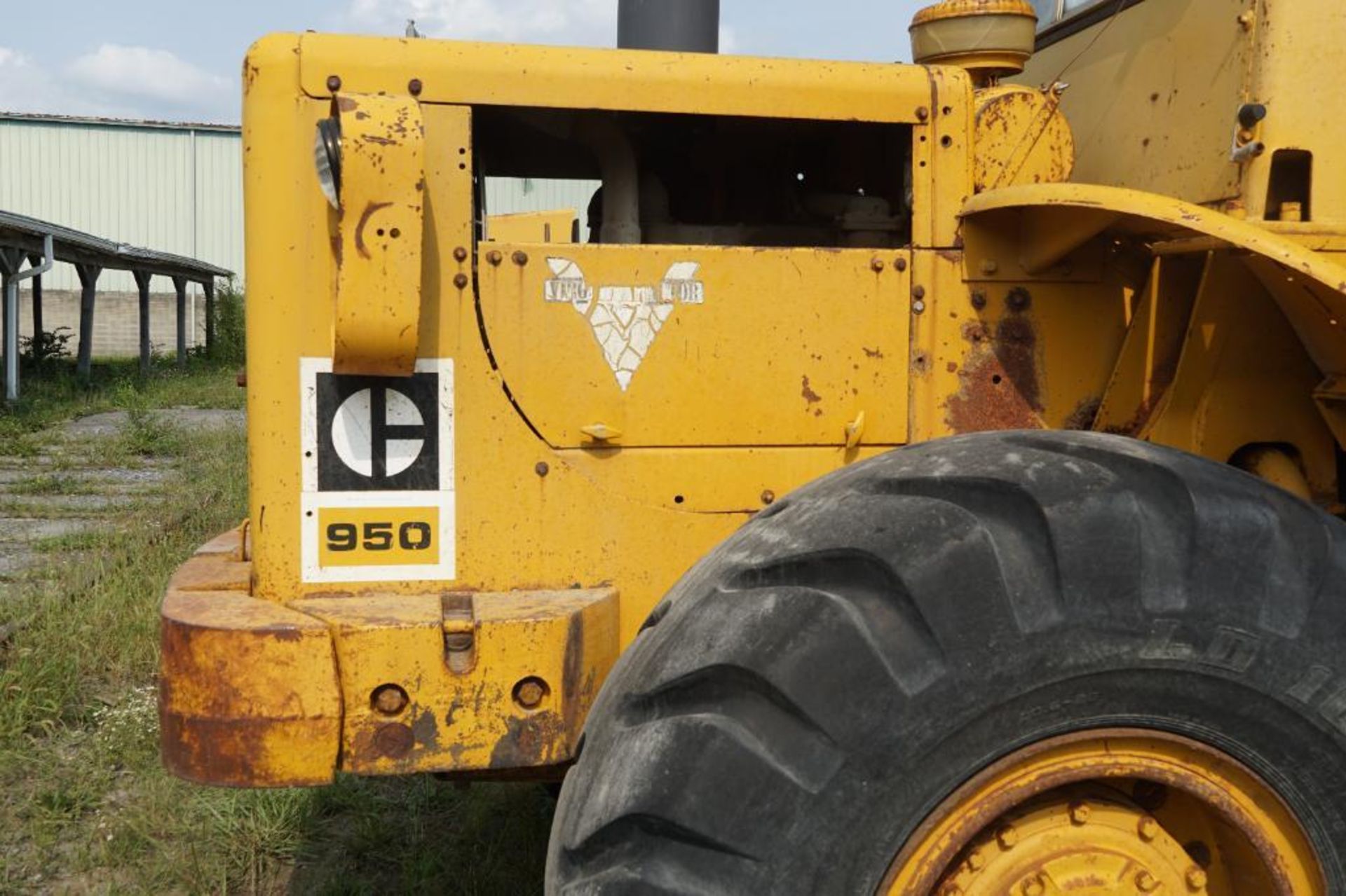 CAT 950 Wheel Loader - Image 37 of 57