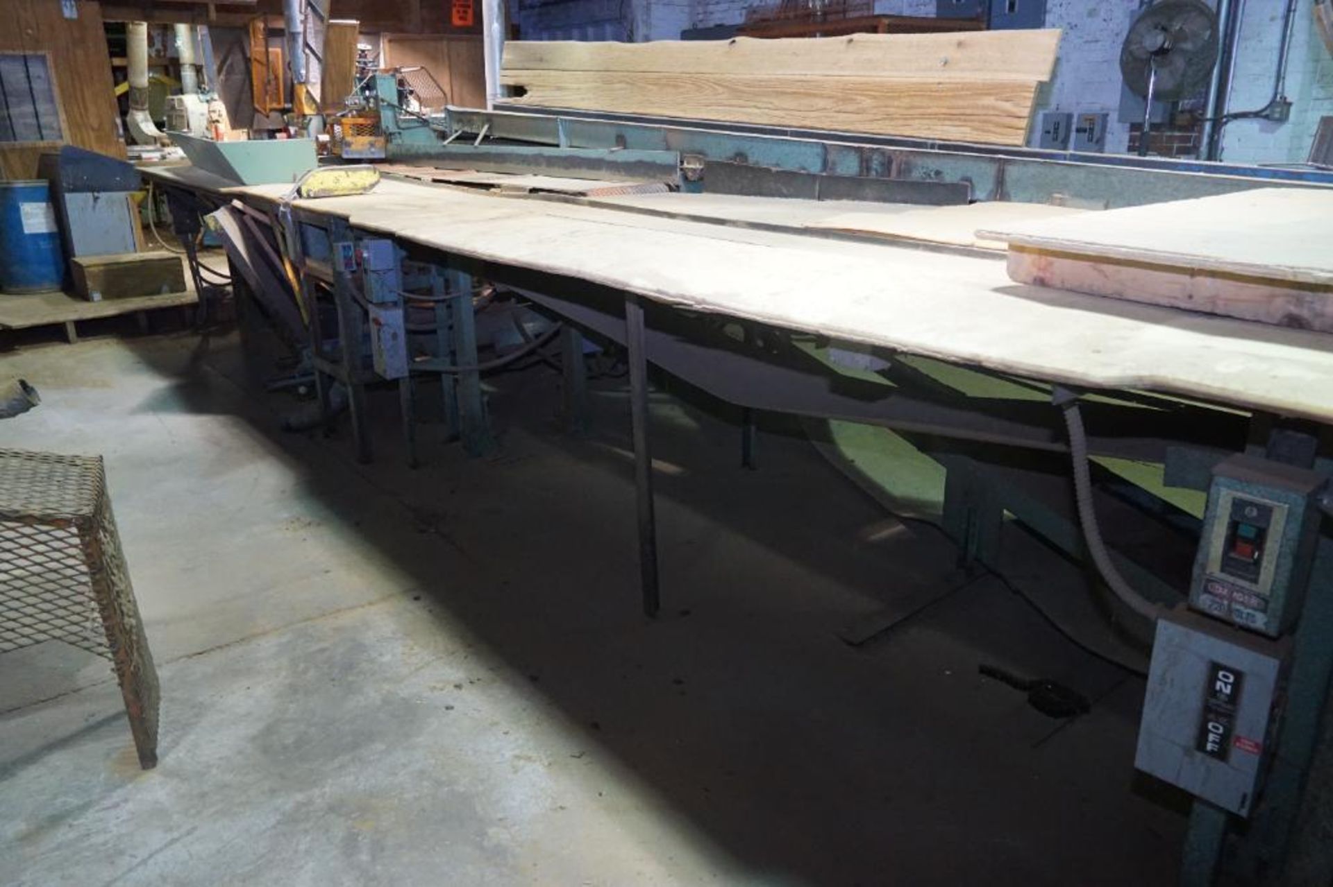 Belt Conveyor with 4 Cutoff Saws - Image 10 of 13