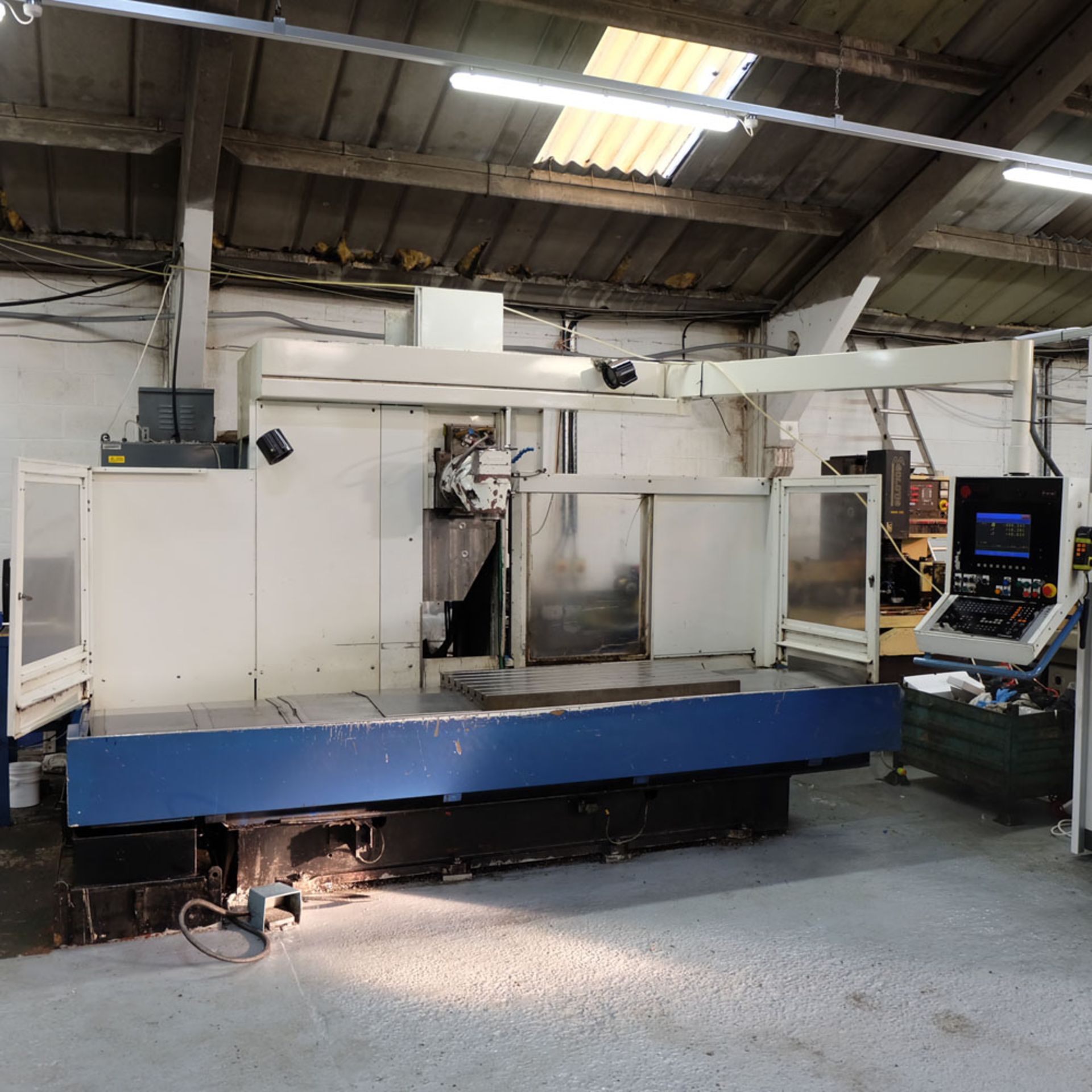 Huron GX 411 F Bed Type Milling Machine. Control Unit: CNC (HEIDENHAIN TNC 415B)