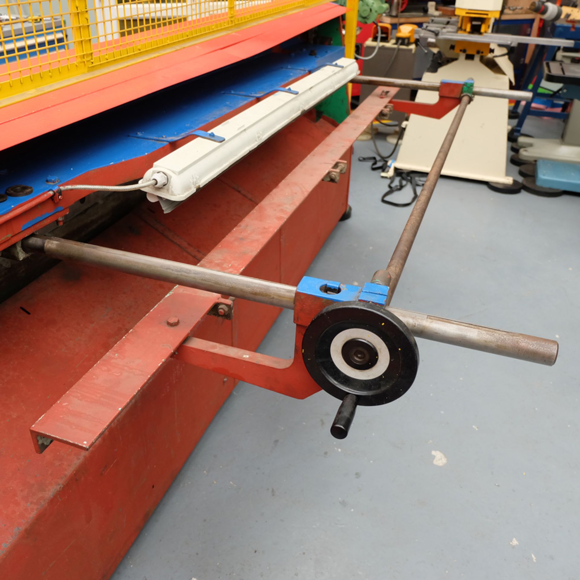 Edwards Truecut Powered Guillotine. Capacity: 3.25mm. Blade Length: 2500mm. - Image 7 of 10