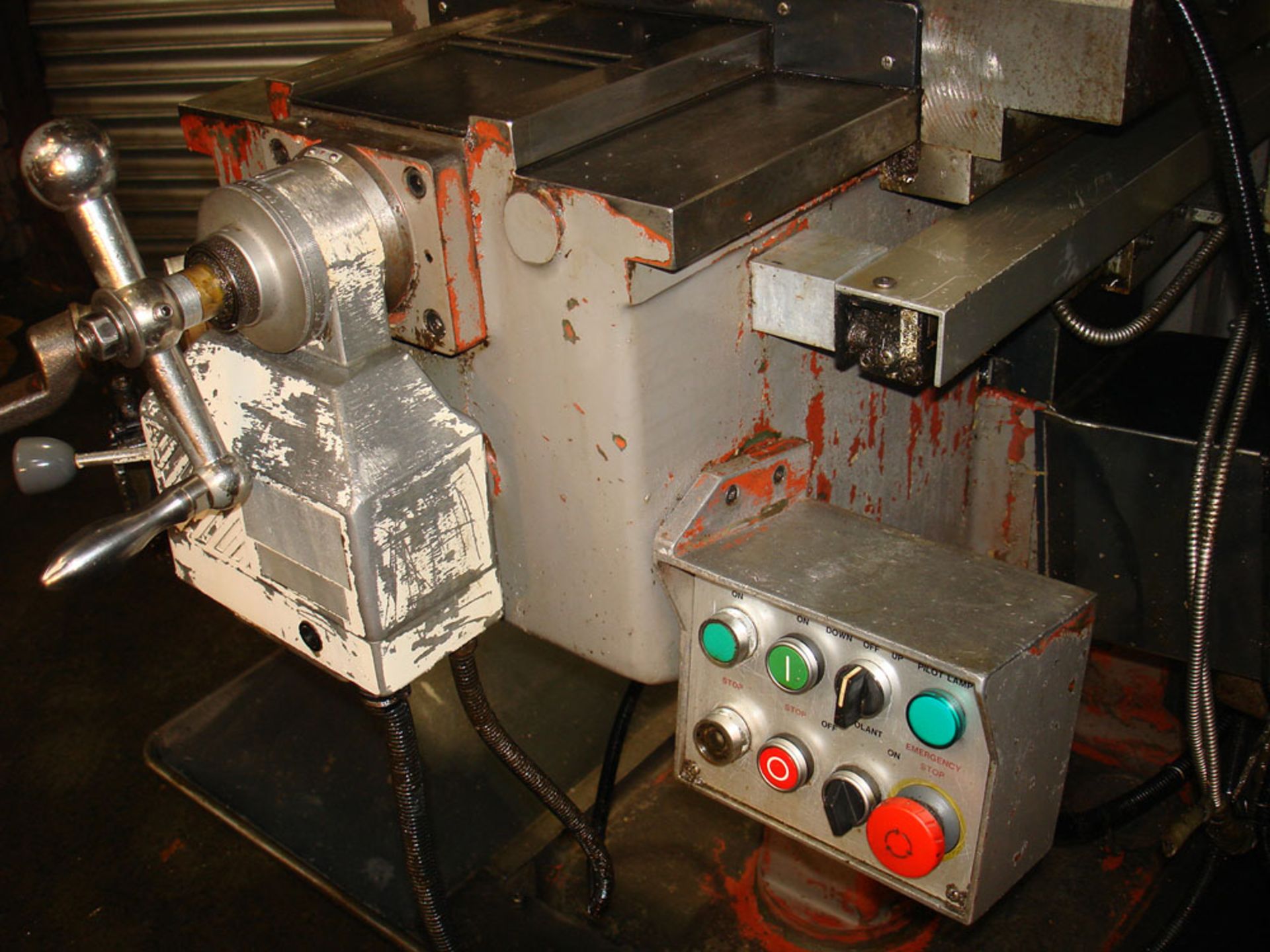 KRV 3000 SLV Turret Milling Machine. Table Size 1473 x 305mm. - Image 6 of 7