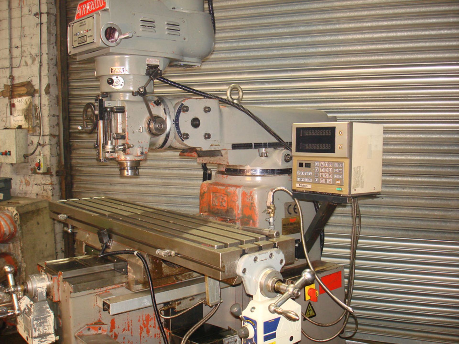 KRV 3000 SLV Turret Milling Machine. Table Size 1473 x 305mm. - Image 5 of 7