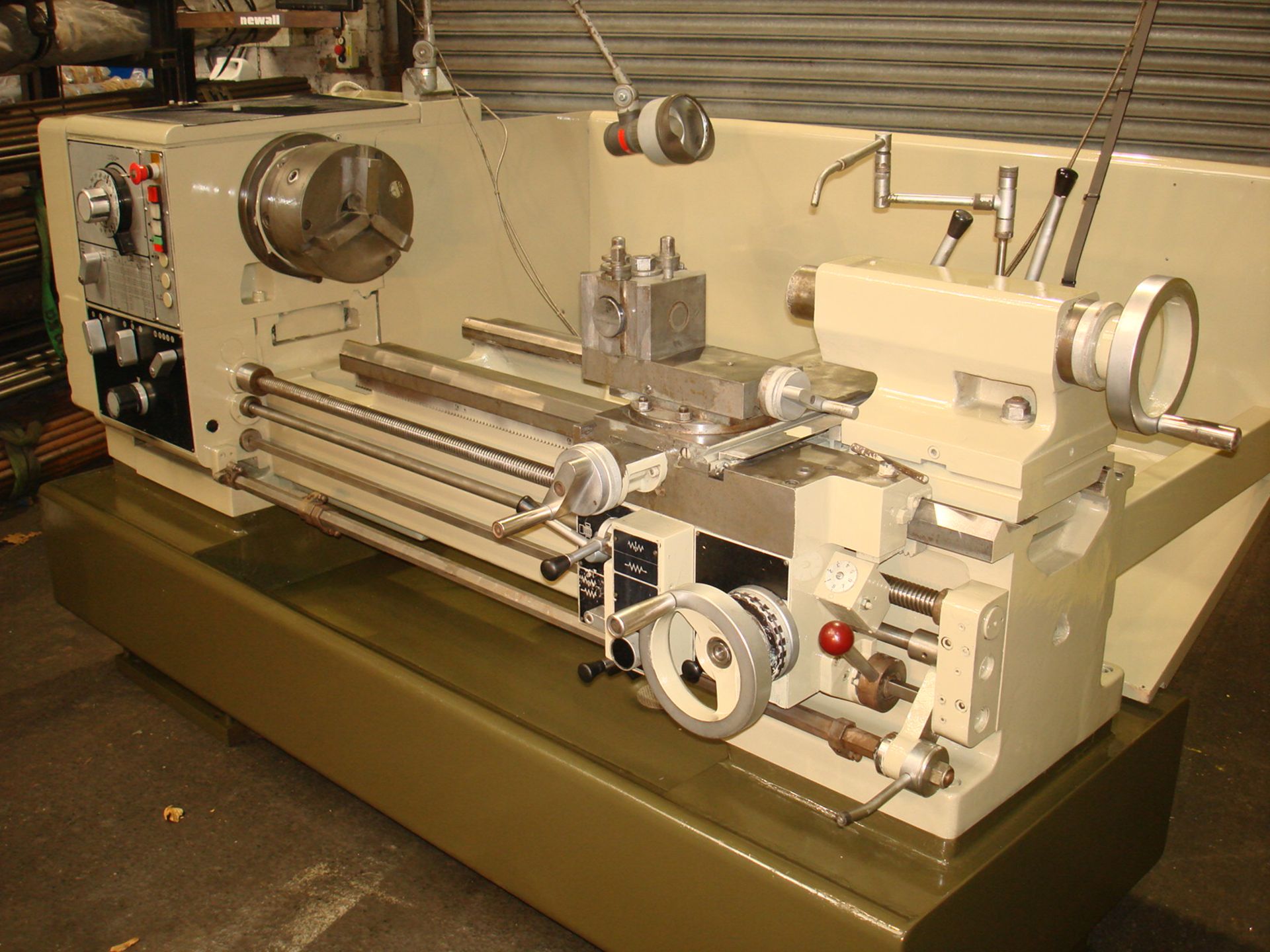 Harrison Model 400 Gap Bed Lathe. Swing 430 mm x 1000mm. - Image 2 of 5