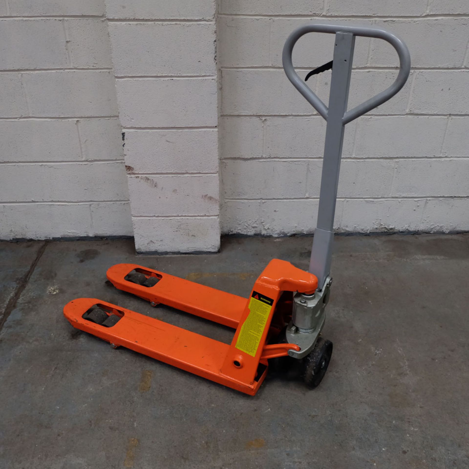 Warrior 2500KG Pallet Truck: Length of Forks 800mm. - Image 5 of 5