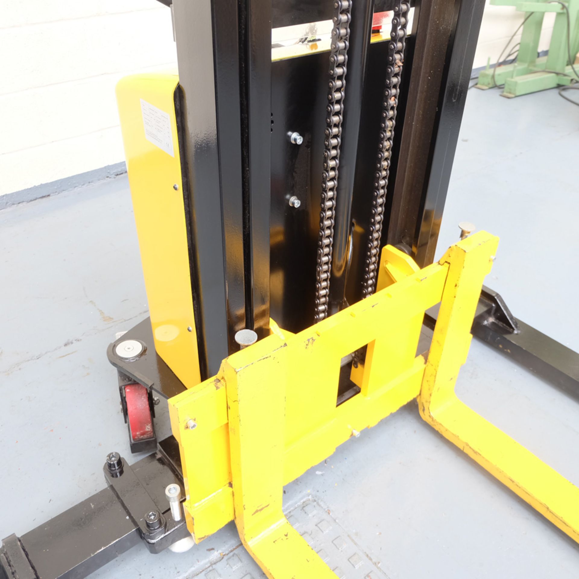 PTW Type Spmiow Pedestrian Hydraulic Pallet Lift Truck With ADJ Outriggers. - Image 4 of 12