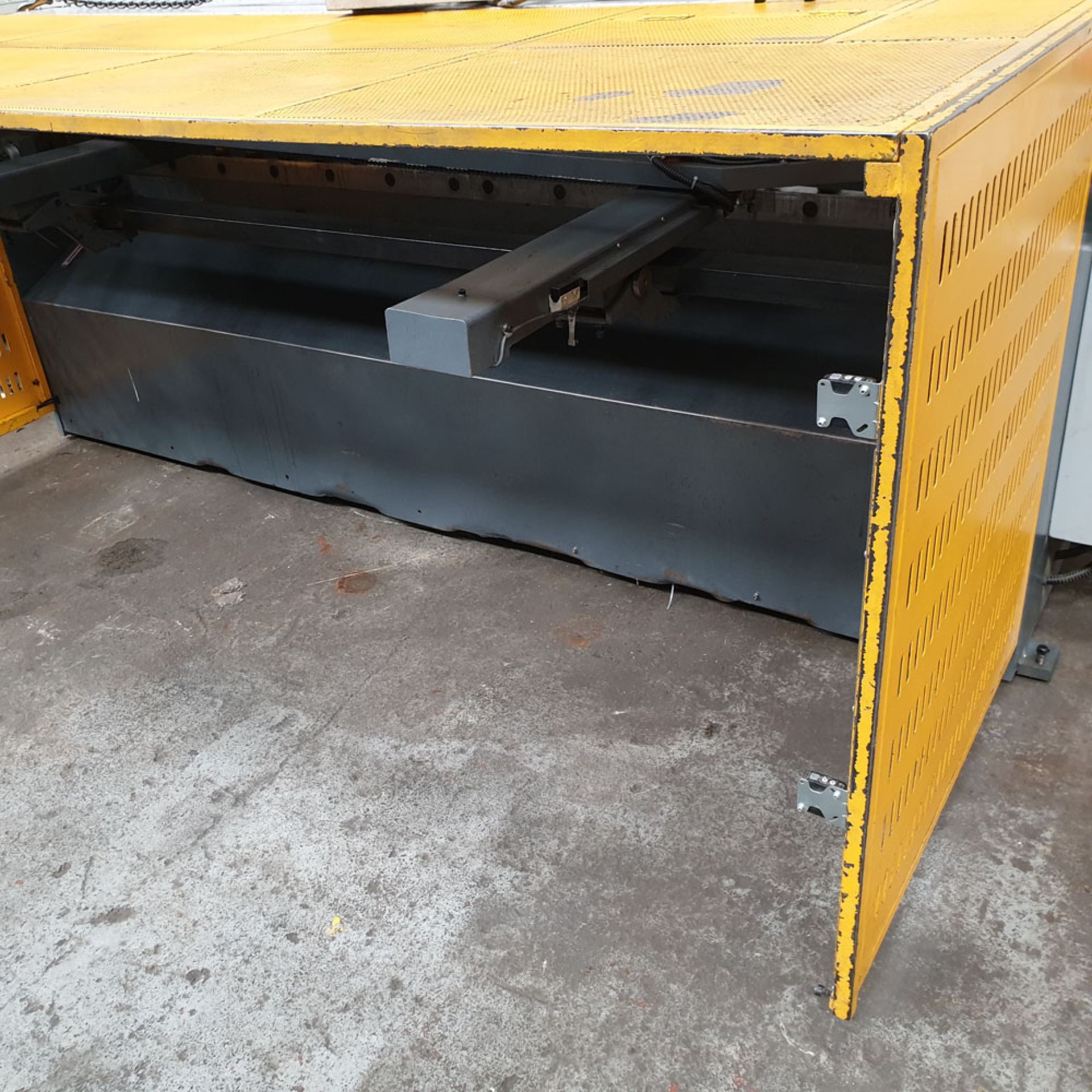 Mantech Model QH11D-3.2 x 2500 Power Guillotine. - Image 12 of 12